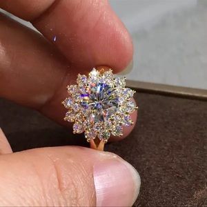 Luxury  White Zircon Stone Ring Cute Gold  Color  Crystal Flower